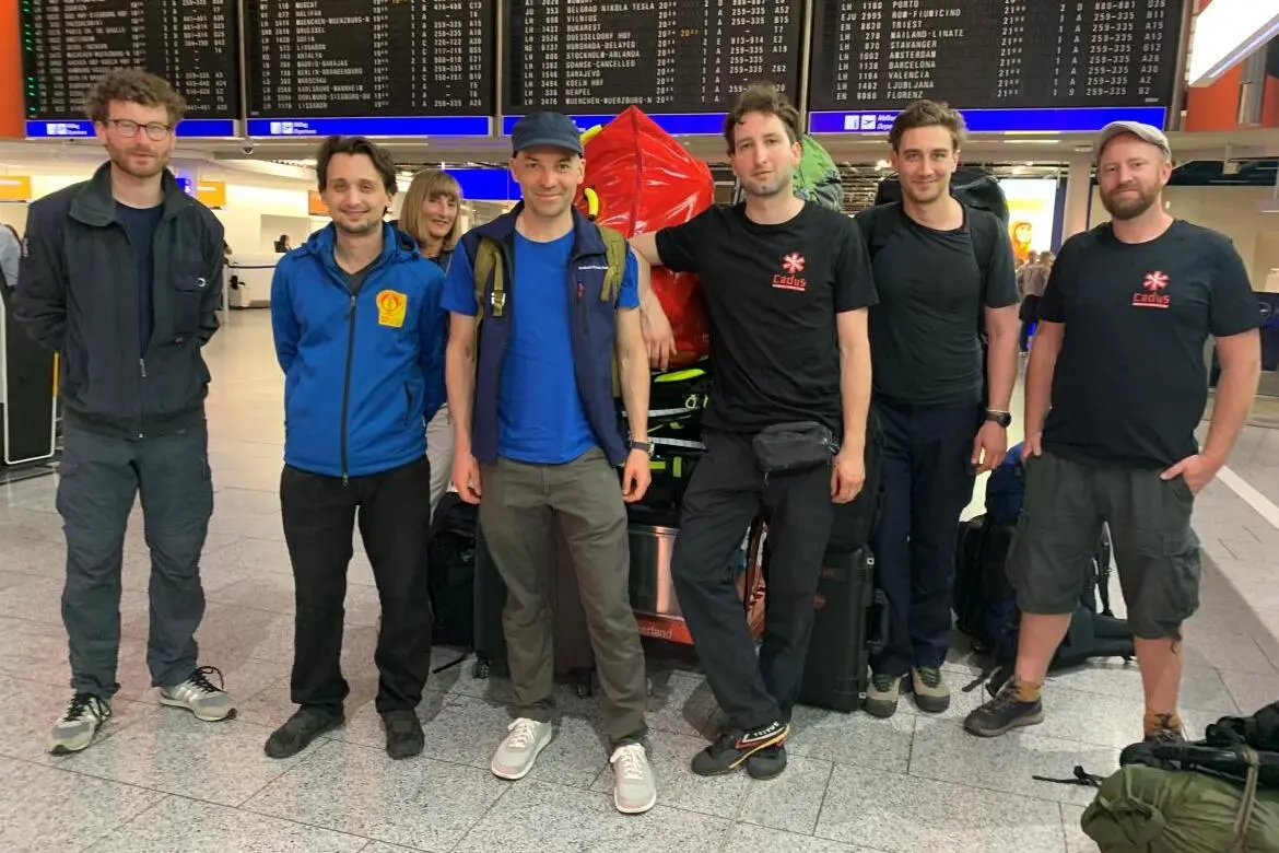 Mosambik Brunnen.jpg FAST-Angola-Einsatz_CR_ASB.jpg